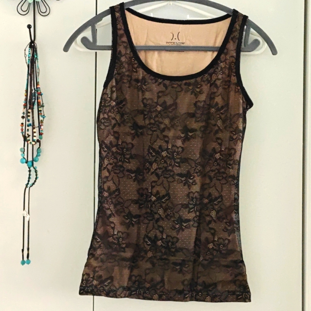Yimmie Tummie Lace Tank Top